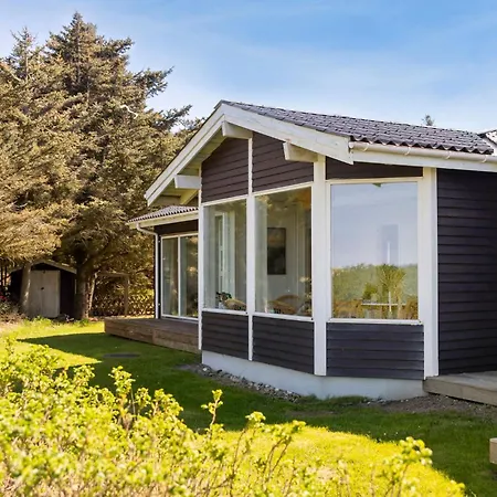 Holiday home Stunning In Lokken With Kitchen